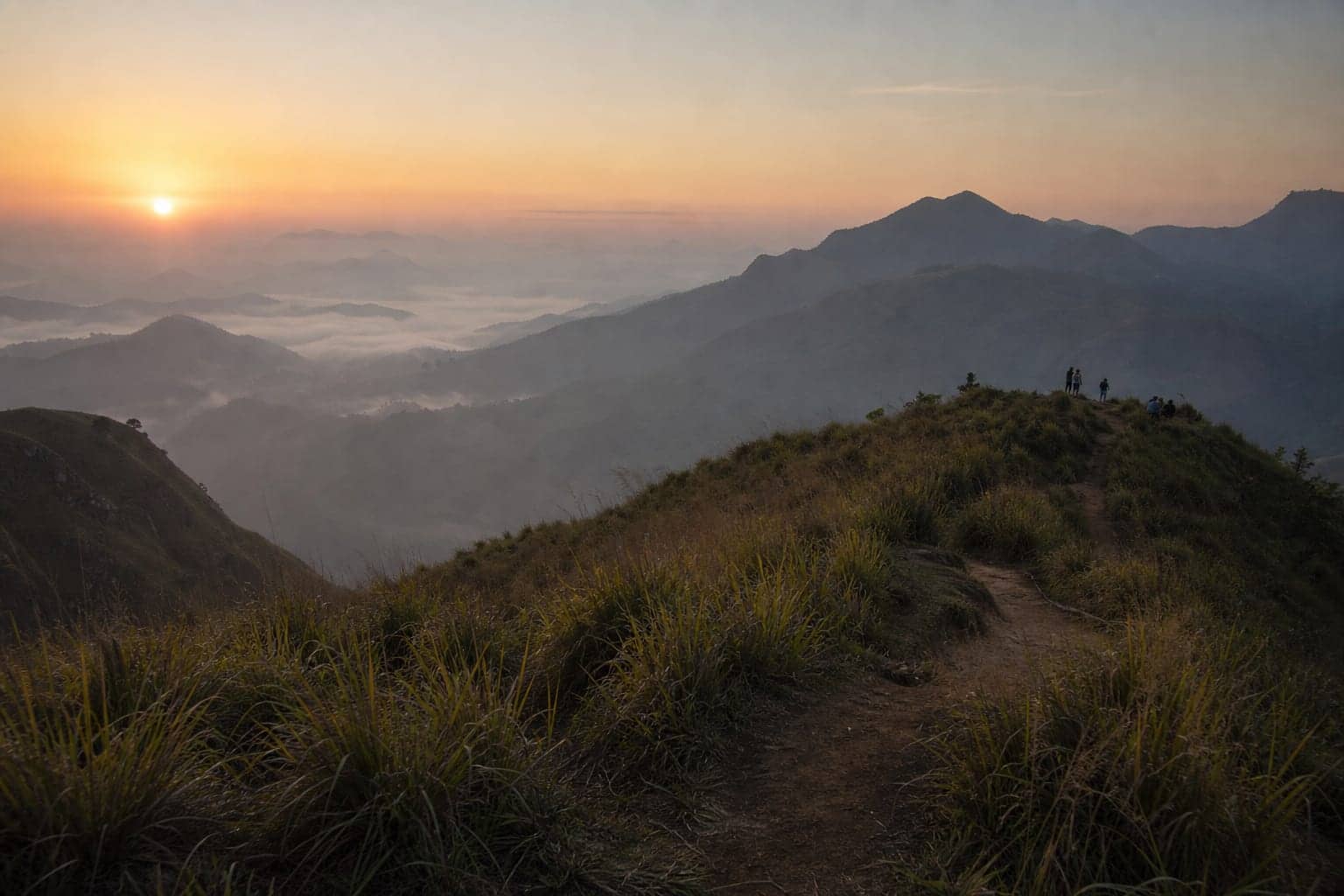 The ridge of Little Adam's Peak looking out over the Ella Gap at sunrise